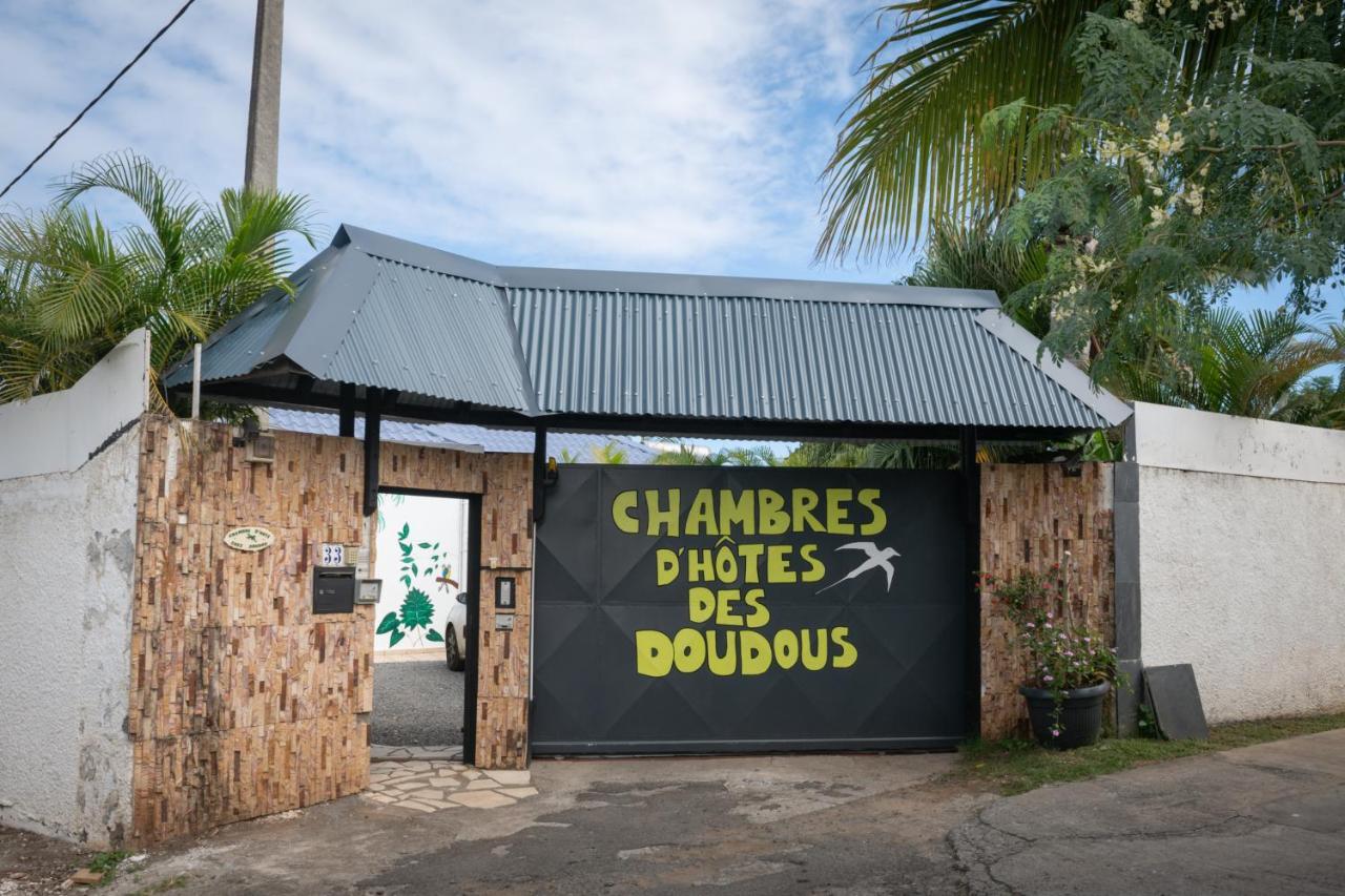 Chambres D'Hotes Du Domaine Des Doudous Сен-Пьер Экстерьер фото